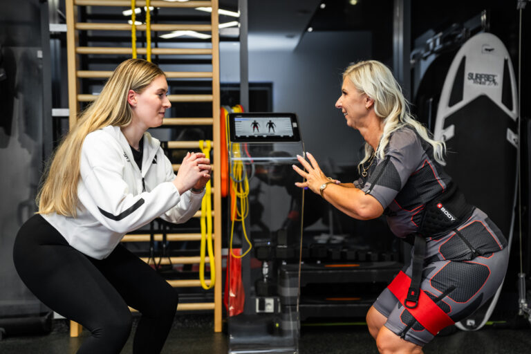 Trening počepi s trenerjem